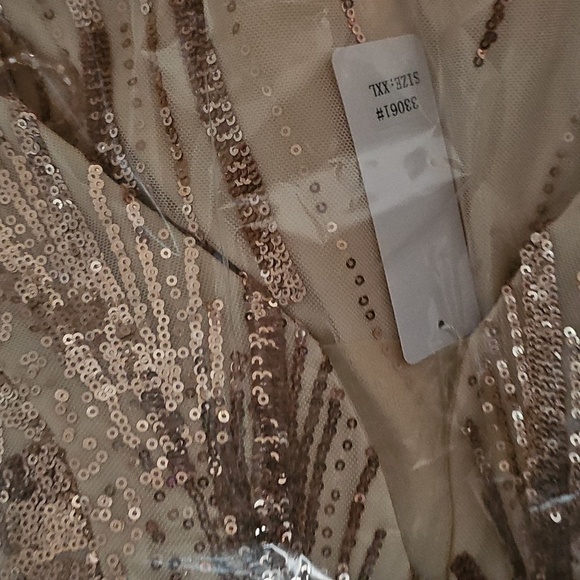 Eegant Champagne/ Gold Floral Wedding Dress - Picture 14 of 14